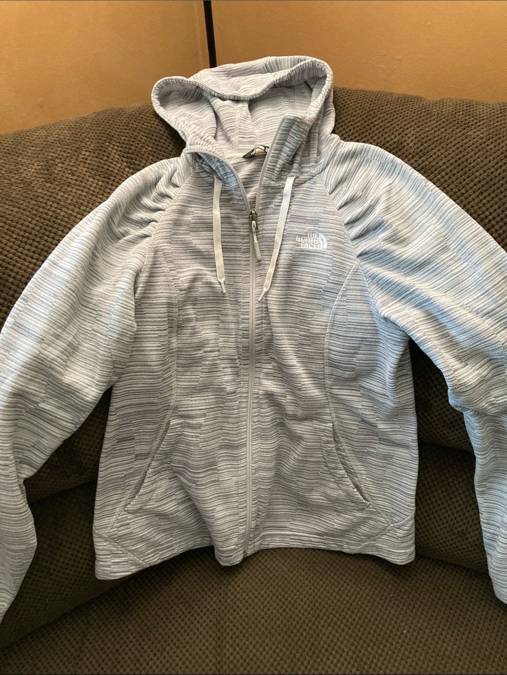The North Face Light Gray Striped Full-Zip Hoodie Jacket size M women’s